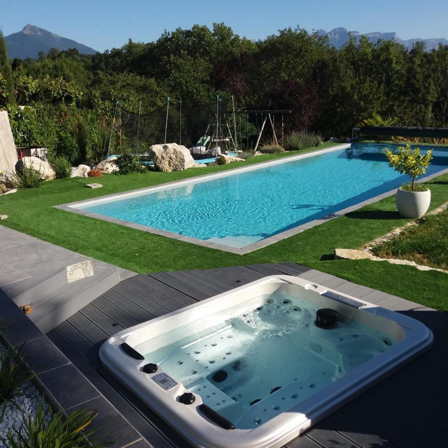 Chambres, Cuisine, Piscine, Spa, Billards, Airhockey, Nature Fillinges Eksteriør bilde